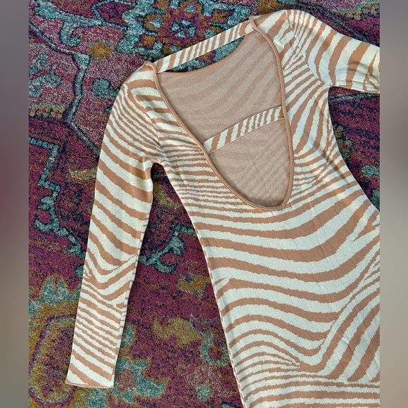 NWT Lush | Women’s Caramel and Cream Stripey Long Sleeve Bodycon Sweater Dress M - Picture 5 of 16
